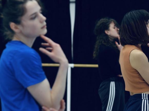 Dance-Backstage-Detail-048a68